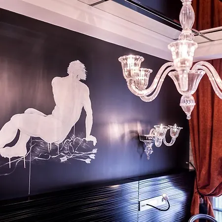 Maison Albar- Le Champs-elysées Hotel